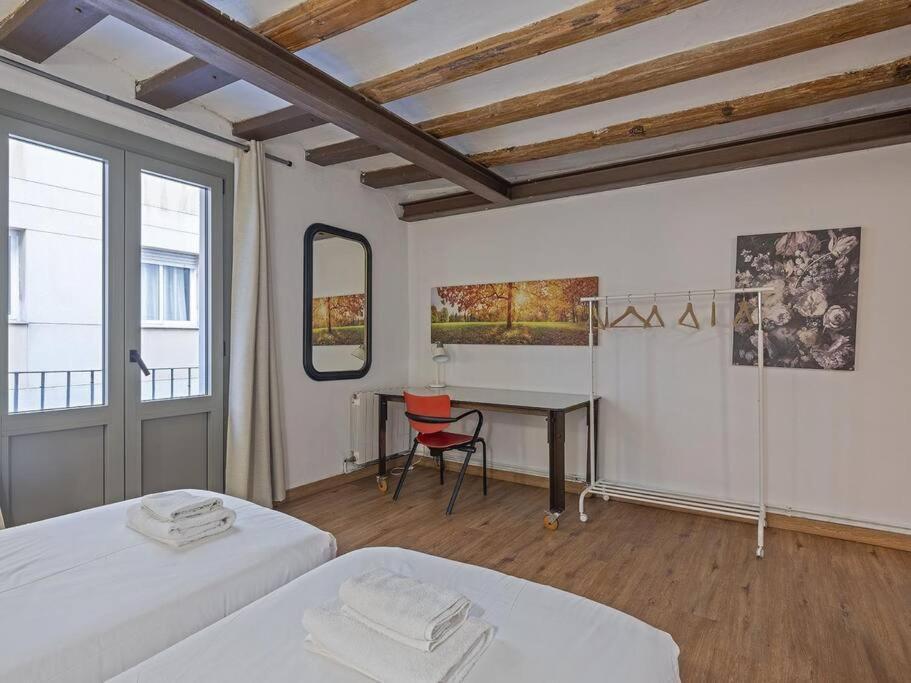 Appartement Ramblas, Comfort In Bcn For 8 Persons *
